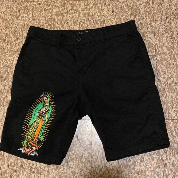 Forever 21 Other - Mens Forever 21 graphic print Shorts